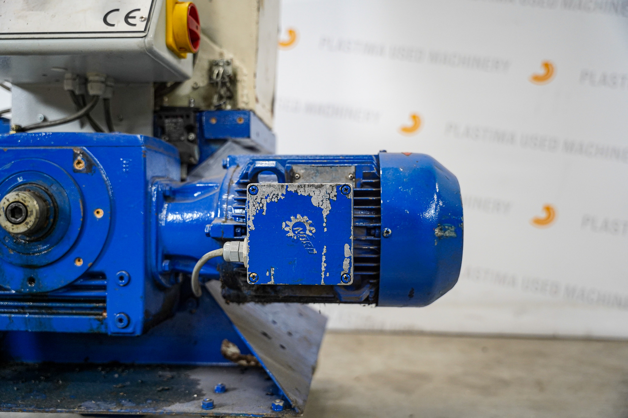 Plastima Used Machinery - Shredder Granulator Plastic Recycling Motan Colortronic M200L 1993 Engine Motor