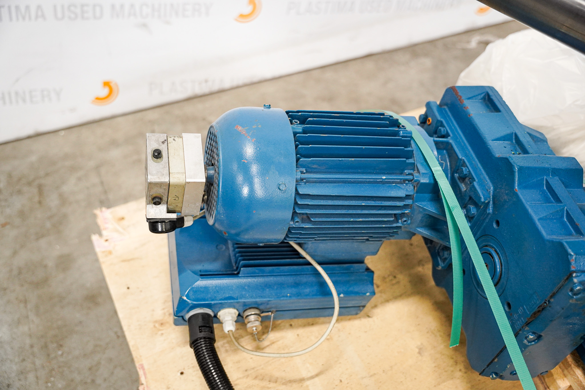 Plastic Extrusion Hans Weber ZE 20 20mm 1999 Plastima Used Machinery Detail 1