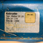 Plastic Extrusion Hans Weber ZE 20 20mm 1999 Plastima Used Machinery Mini Type Plate